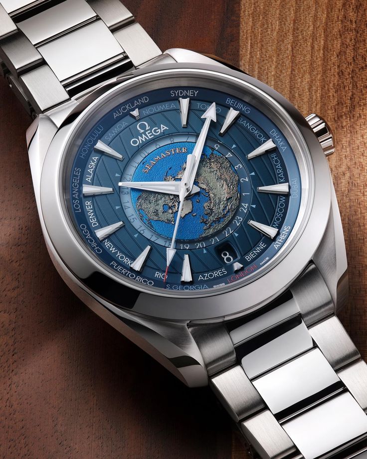 Aqua Terra Worldtimer 43mm — Classic Blue
