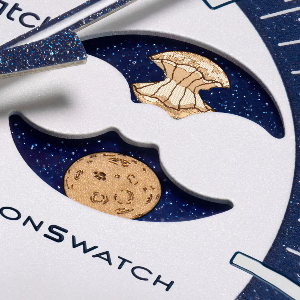 MOONSWATCH - MISSION TO EARTHPHASE GOLD